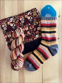 'Autumn Spice" Yarn and Knitting Bag Combo! 